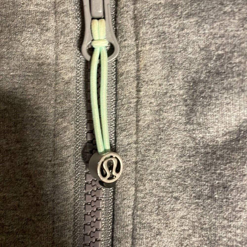 Lululemon jacket - Picture 3 of 6